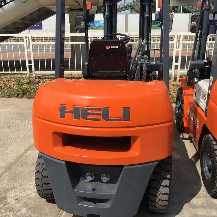 Fuel forklift