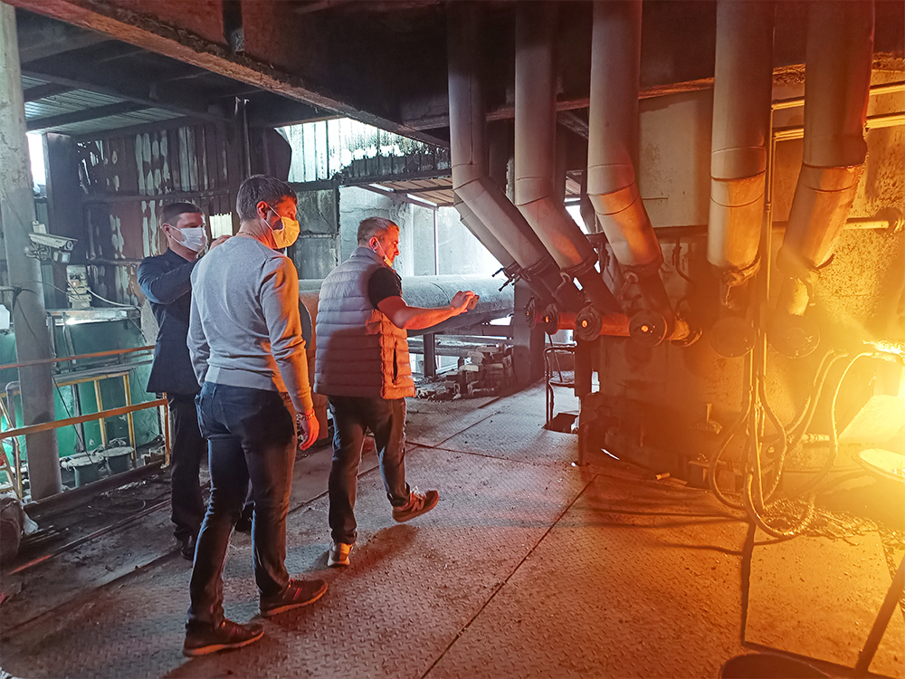 Customers visit to inspect the rock wool production line